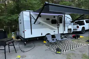 AHORITA Jayco 2025 Flight SLX Travel Trailer