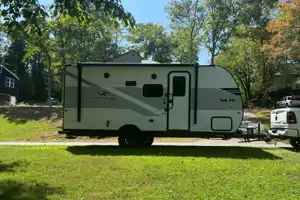 AHORITA Jayco 2025 Flight SLX Travel Trailer