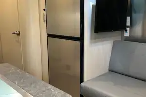 V’s RV Classic Silver Bullet