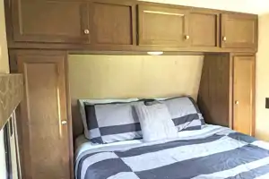 2 Bedroom Bunk Style Keystone Hideout Luxury