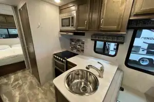 Brand New 2025 Gulf Stream 30ft. with free private shuttle - Isabel