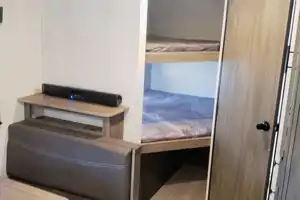 Ray and Tina's Shasta 25rs Travel Trailer
