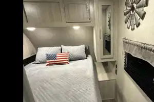 Fully loaded cozy luxurious Catalina travel trailer