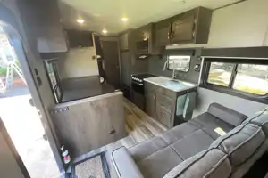 Spacious Clean New 29' Jayco RockyMountain Trailer