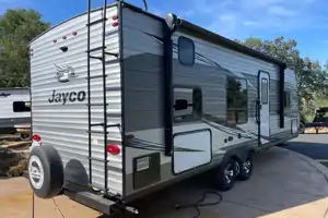 Spacious Clean New 29' Jayco RockyMountain Trailer
