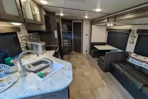 Dogwood - Coleman Lantern 262BH - Sleeps 8