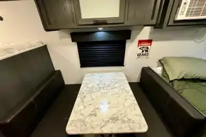The Cozy Cabin Cruiser (0000)