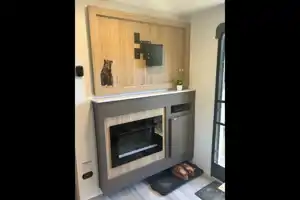 Julie's Cruiser RV 24rb Travel Trailer