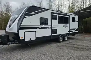  Grand Design Imagine 2400BH Travel Trailer