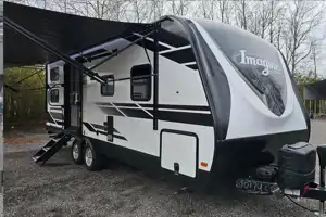  Grand Design Imagine 2400BH Travel Trailer