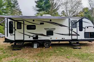 Hideaway RV rentals Fur baby friendly stylish Jayco White Hawk