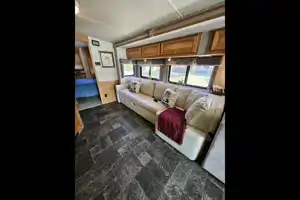 2013 Winnebago Vista 35F Class A