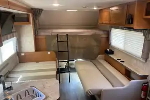 Winnebago Minnie Winnie bunk house 31G Class C