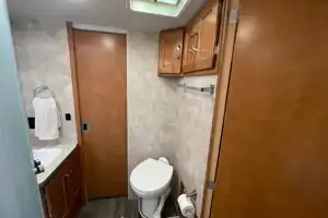 Winnebago Minnie Winnie bunk house 31G Class C