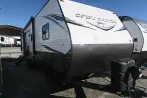 Spacious Travel Trailer Perfect for Fun-Filled Family Getaways - 2 Bedroom Trailer Sleeps 8