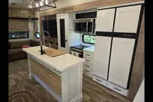 Mark's Keystone Arcadia 3660 RL Fifth Wheel