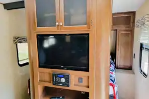 Hideaway RV rentals Pet friendly 2 bedroom spacious Hideout