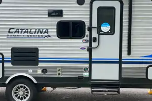 Coachman Catalina Summit series 7 Travel Trailer