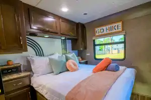 ACE THOR SLEEPS 6
