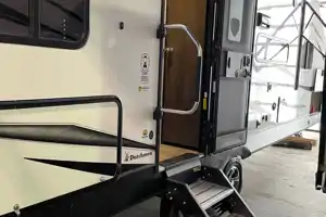 2022 Coleman 25Bhs Travel Trailer