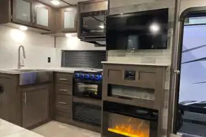 2022 Coleman 25Bhs Travel Trailer