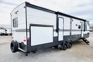 Z RV Adventures "MOON"