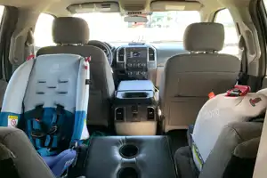 ThatParkdaleRV - 4 cab seats!