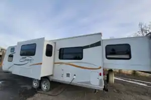 Jessica's 30’ Spree Trailer 2 slides