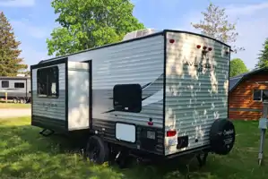 Avenger 17 Travel Trailer