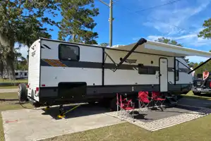 Camp Lovers RVs 