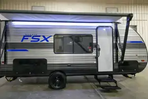 Honey Bee - LIKE NEW, Family Bunkhouse #happytrailsawait