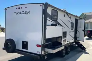 Raymond's Prime Time 24DBS Travel Trailer