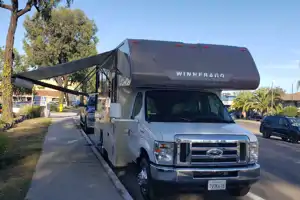 Arie's Winnebago Minnie Winnie 22 Ft Class C