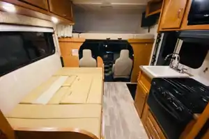 Arie's Winnebago Minnie Winnie 22 Ft Class C