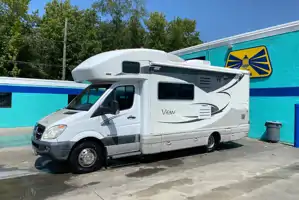 Winnebago View 24A Class C