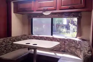 SUNSEEKER 25Ft. w/ 3 Slides - Rusty's RV Adventure
