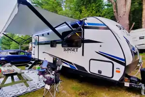 Den's 2021 Couples Travel Trailer