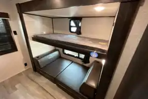 Great American RV's Jayco Jay Flight 32BHDS