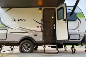 Joseph's Flagstaff  E Pro 16 BH Travel Trailer
