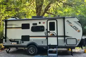 Ryan & Liz's Super Rad Forest River GeopPro G20BHS Travel Trailer