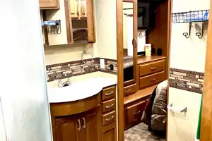 Class A w/ Washer/Dryer Sleeps 4