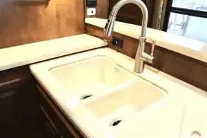 Class A w/ Washer/Dryer Sleeps 4