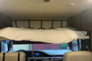 New Luxury 34" Motorhome , Fully Loaded