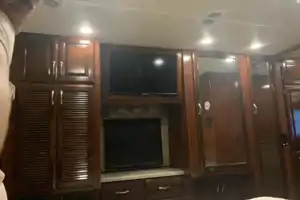 New Luxury 34" Motorhome , Fully Loaded
