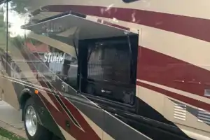 New Luxury 34" Motorhome , Fully Loaded