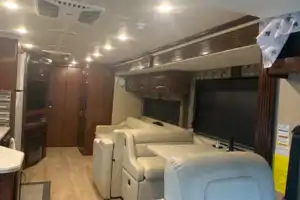 New Luxury 34" Motorhome , Fully Loaded