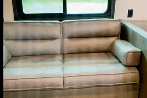 Roulotte à louer 2021 Rive-Nord Montreal, Laurentides (Livraison 0-250 km)* L: 28 pieds Couche: 8