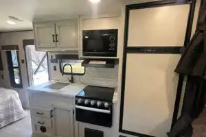 Steven's 2022 Jayco SLX 224BH Travel Trailer