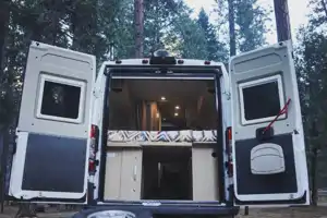 "The Family Vandalorian" Hymer Aktiv 2.0 w/ LOFT