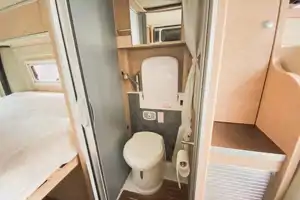 "The Family Vandalorian" Hymer Aktiv 2.0 w/ LOFT